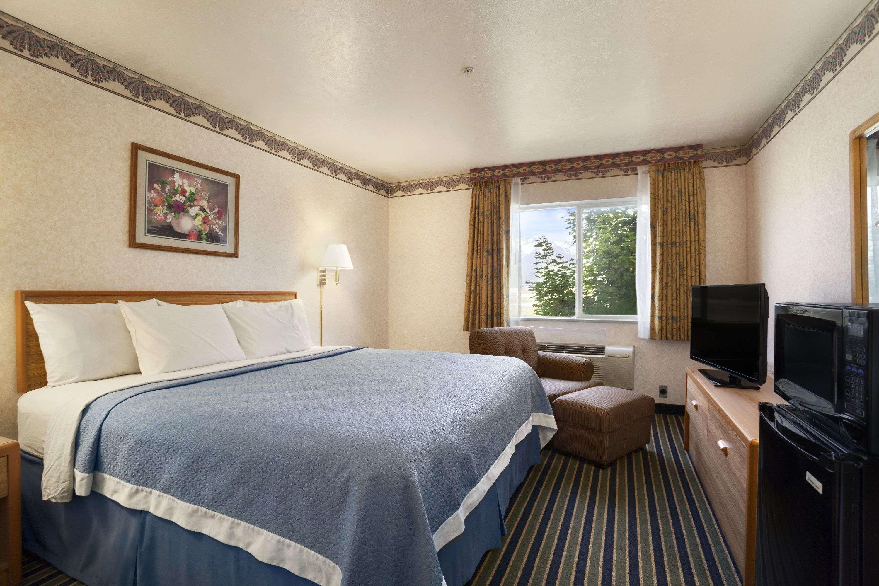 Days Inn By Wyndham Springville Exterior foto