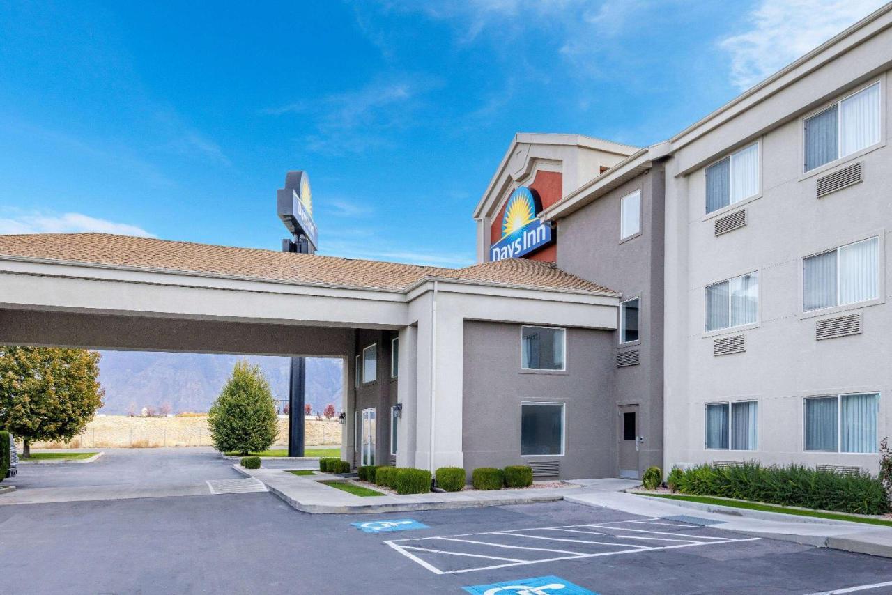 Days Inn By Wyndham Springville Exterior foto