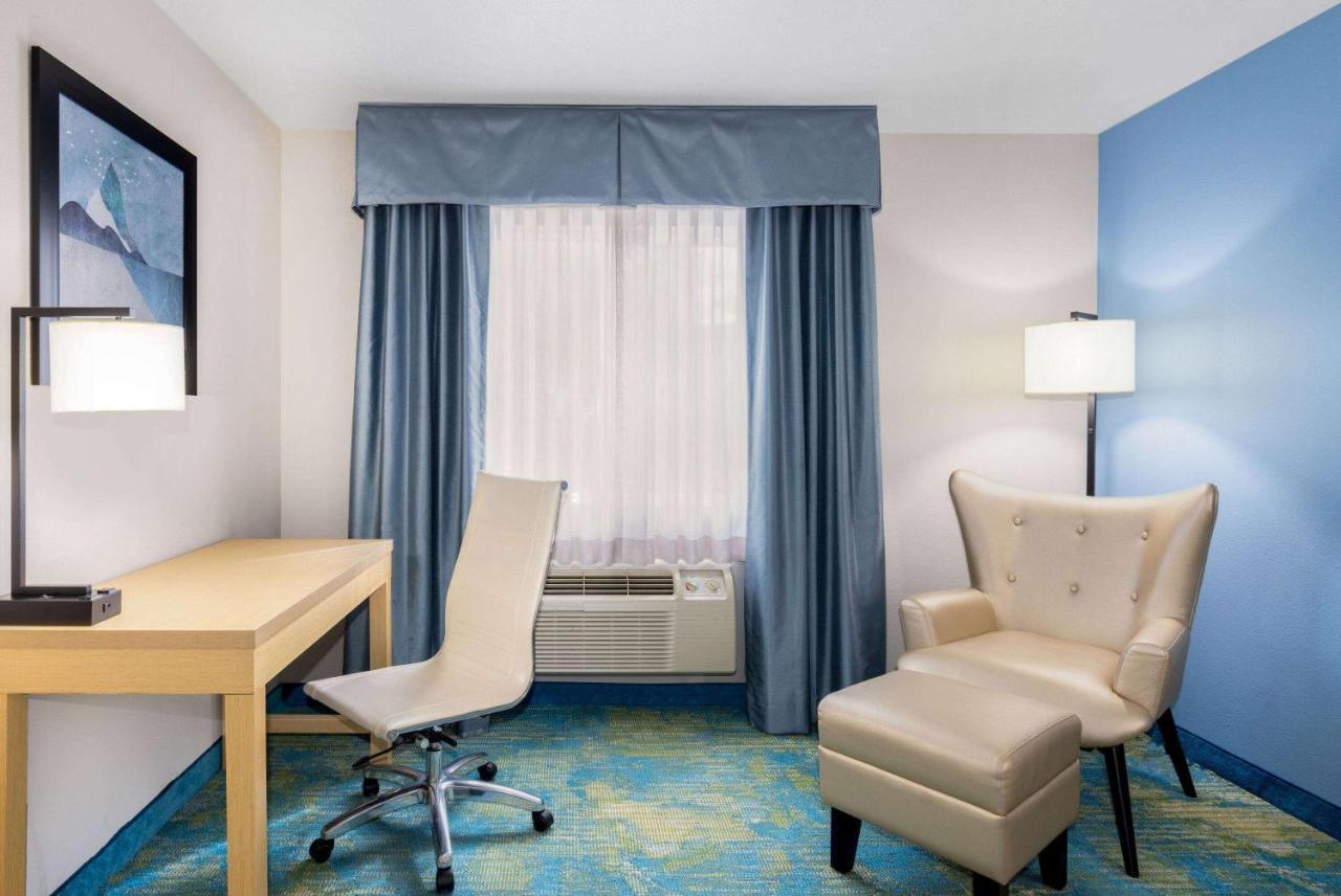 Days Inn By Wyndham Springville Exterior foto